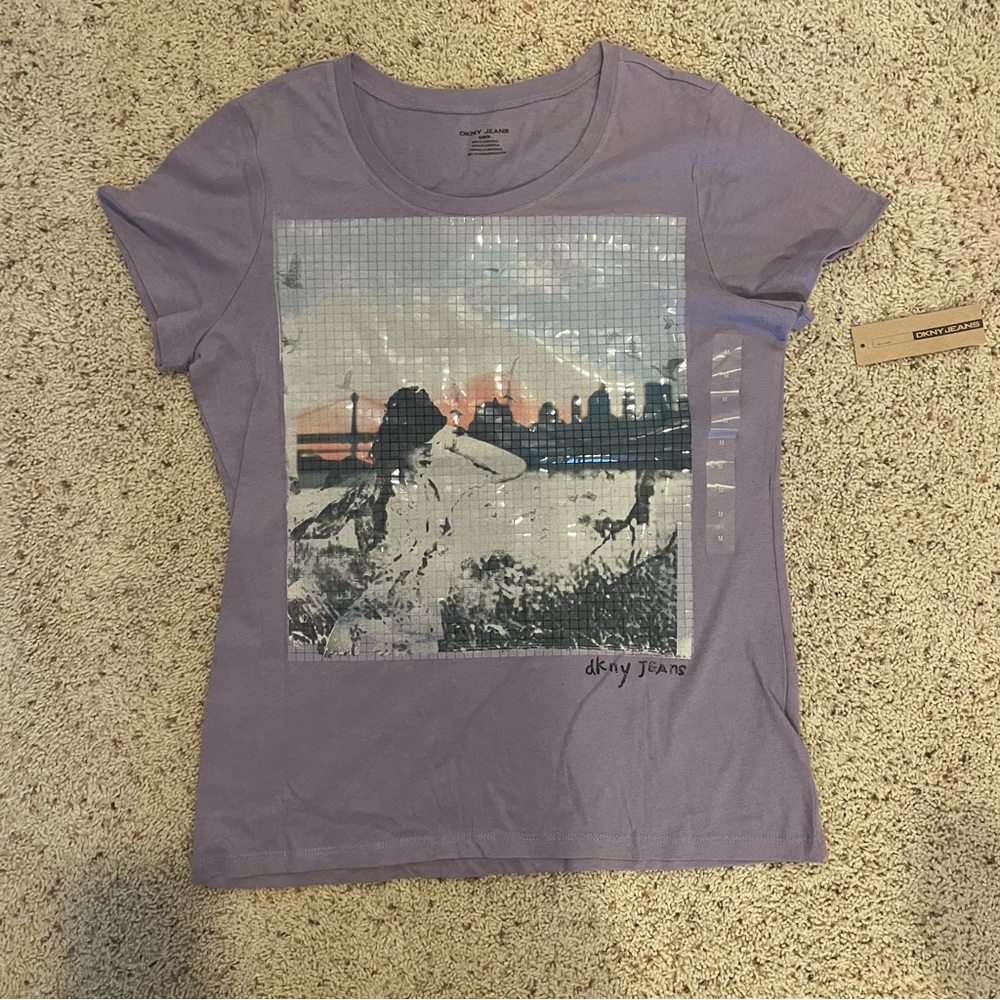 NWT DKNY size M purple and white sequin print t-shirt